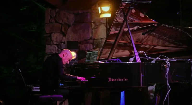 Performance at FIKL ART STAGE